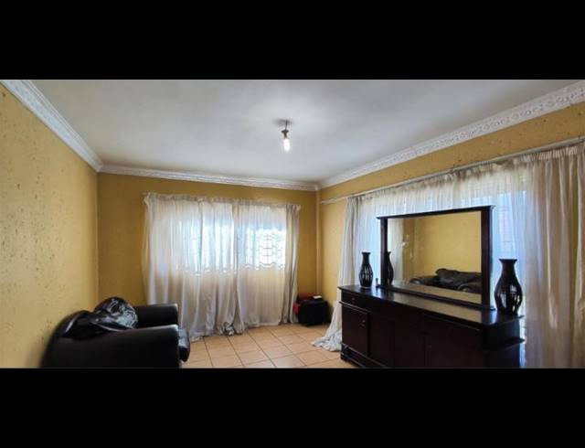 3 BEDROOM HOUSE FOR SALE IN ELSPARK